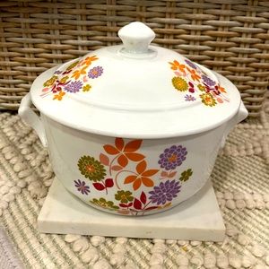 Apilco France Modern Floral Lidded Dutch Oven